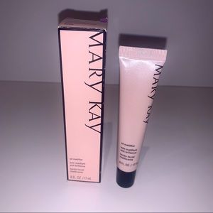 Mary Kay oil mattifier
